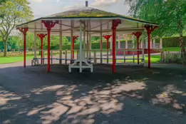 THE VICTORIAN SHELTER IN BELFAST BOTANIC GARDENS [AS IT WAS IN MAY 2017]-235405-1 VICTORIAN SHELTER