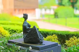 RECLINING FIGURE BY FREDERICK EDWARD McWILLIAM [QUEENS UNIVERSITY BELFAST MAY 2017]-235524-1 RECLINING FIGURE BY FREDERICK EDWARD McWILLIAM