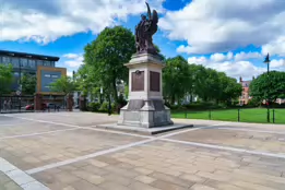 THE WAR MEMORIAL AT QUEENS UNIVERSITY [PHOTOGRAPHED MAY 2017]-235525-1 THE WAR MEMORIAL AT QUEENS UNIVERSITY