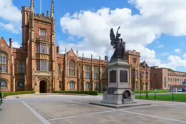 THE WAR MEMORIAL AT QUEENS UNIVERSITY [PHOTOGRAPHED MAY 2017]-235528-1 THE WAR MEMORIAL AT QUEENS UNIVERSITY