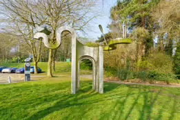 SWEETWATER ARCH ON THE STRANMILLIS EMBANKMENT [BELFAST NORTHERN IRELAND]-232885-1