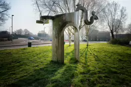 SWEETWATER ARCH ON THE STRANMILLIS EMBANKMENT [BELFAST NORTHERN IRELAND]-232887-1