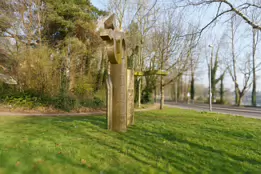 SWEETWATER ARCH ON THE STRANMILLIS EMBANKMENT [BELFAST NORTHERN IRELAND]-232889-1