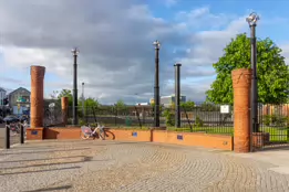 BELFAST BIKES DOCKING STATION 3907 - MAY 2015 [GASWORKS - CROMAC STREET]-167952-1