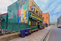 MADDEN'S BAR AND THE HISTORY OF BERRY STREET [BELFAST 2022]-232911-1