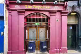 THE REPORTER BAR IN BELFAST [DOG FRIENDLY PUB AT 3 UNION STREET]-232883-1