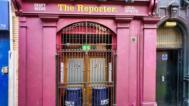 THE REPORTER BAR THIS IS A DOG-FRIENDLY PUB