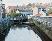 ANNA LIVIA BRIDGE ACROSS THE LIFFEY [CHAPELIZOD VILLAGE ON BOTH SIDES OF THE RIVER]-231233-1