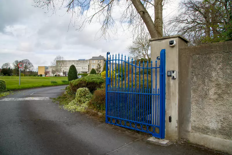 Knockmaroon Gate Lodge 001 Knockmaroon Hill, a historical gem in Dublin, is home to the grand estate of Glenmaroon House. This magnificent Edwardian house, with its Tudor-style...