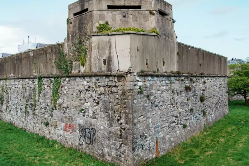 THE MAGAZINE FORT