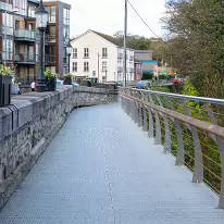 ANNA LIVIA BRIDGE ACROSS THE LIFFEY [CHAPELIZOD VILLAGE ON BOTH SIDES OF THE RIVER]-231239-1