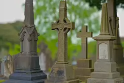 THERE ARE THOUSANDS OF CELTIC CROSSES IN GLASNEVIN CEMETERY [HERE ARE A FEW EXAMPLES]-232181-1