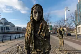 FAMINE MEMORIAL AT CUSTOM HOUSE QUAY IN DUBLIN [PHOTOGRAPHED JANUARY 2019]-147582-1