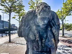 THE FAMINE MEMORIAL BY ROWAN GILLESPIE [SPONSORED BY NORMA SMURFIT]-231295-1