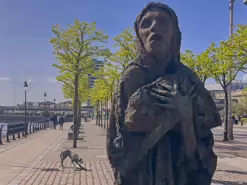 THE FAMINE MEMORIAL BY ROWAN GILLESPIE [SPONSORED BY NORMA SMURFIT]-231308-1