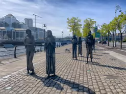 THE FAMINE MEMORIAL BY ROWAN GILLESPIE [SPONSORED BY NORMA SMURFIT]-231309-1