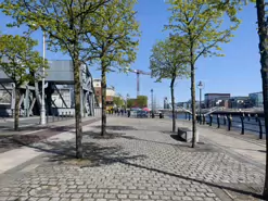 A SET OF SCHERZER LIFTING BRIDGES [ENTRANCE TO CUSTOM HOUSE DOCK]-231351-1