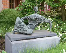 RECLINING FIGURE BY FREDERICK EDWARD McWILLIAM [QUEENS UNIVERSITY BELFAST MAY 2017]-235521-1 RECLINING FIGURE BY FREDERICK EDWARD McWILLIAM