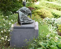 RECLINING FIGURE BY FREDERICK EDWARD McWILLIAM [QUEENS UNIVERSITY BELFAST MAY 2017]-235523-1 RECLINING FIGURE BY FREDERICK EDWARD McWILLIAM