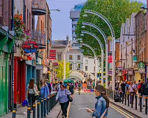 THE HOCKEY STICK SHAPED PUBLIC LIGHTS ON LIFFEY STREET [PROVIDE MUCH FOR THE DUBLIN BEGRUDGER TO MOAN ABOUT]-237608-1