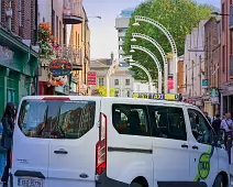 THE HOCKEY STICK SHAPED PUBLIC LIGHTS ON LIFFEY STREET [PROVIDE MUCH FOR THE DUBLIN BEGRUDGER TO MOAN ABOUT]-237610-1