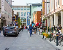 THE HOCKEY STICK SHAPED PUBLIC LIGHTS ON LIFFEY STREET [PROVIDE MUCH FOR THE DUBLIN BEGRUDGER TO MOAN ABOUT]-237612-1