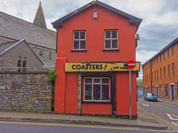 PUBS AND RESTAURANTS PHOTOGRAPHED BY WILLIAM MURPHY