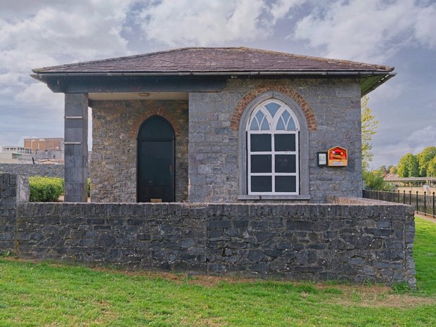 THE TEA HOUSES AT BATEMAN QUAY IN KILKENNY - KILKENNY There were two buildings on the banks of the river Nore and they were collectively known as The Tea Houses