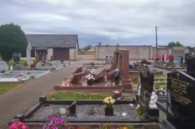 ST KIERAN'S CEMETERY IN KILKENNY [LATE EVENING]-195302-1