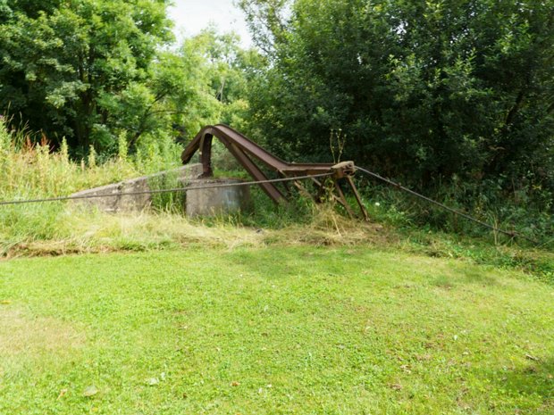 TALBOT'S INCH SUSPENSION BRIDGE Back in 2018 when I first saw this I had no idea that it was once a pedestrian bridge across the river Nore