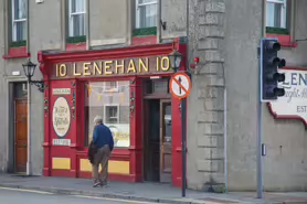 LENHAN'S PUB ON NEW CASTLECOMER ROAD IN KILKENNY [CONSTRUCTED AROUND 1900]-234084-1