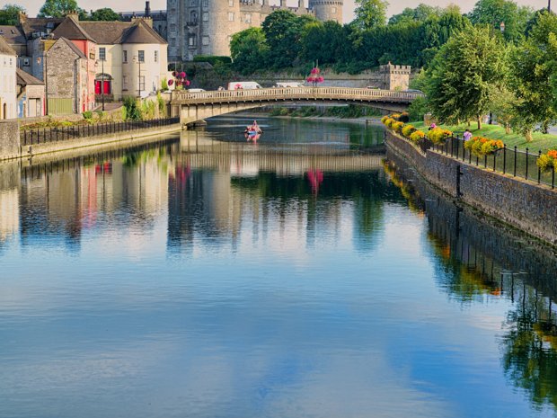 DRAGON BOAT PADDLERS The Nore Dragon Paddlers are a dragon boat club based in Kilkenny, Ireland, and affiliated with the Kilkenny Aqua Canoe...