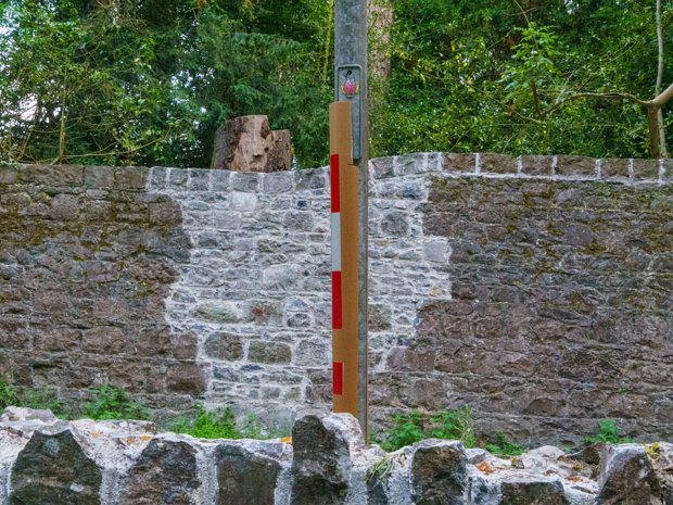 I AM GUESSING THAT A TREE FELL HERE AT SOME STAGE REF-226945-1 - KILKENNY Unfortunately the canal on the River Nore was never finished.