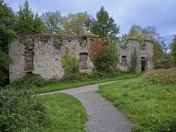 FENNESSEY'S MILL ON THE RIVER NORE IN KILKENNY - KILKENNY The townland of 487 acres on the east of the River Nore was originally called Archerstown. The Archer family were very...