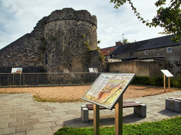 TALBOT'S TOWER IN KILKENNY - KILKENNY Talbot’s tower defended the south-west corner of Kilkenny’s Hightown; the wall to the north extends for 850m as far as...