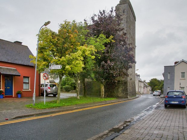 MAUDLIN CASTLE IN KILKENNY - KILKENNY Maudlin Castle is a tower house which formed part of a medieval hospital and National Monument located in Kilkenny,...