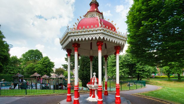 THE PERY MEMORIAL FOUNTAIN