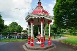 THE PERY MEMORIAL FOUNTAIN IN LIMERICK [PHOTOGRAPHED 2016]-235356-1