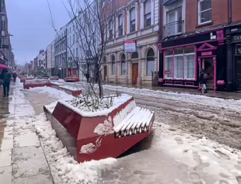 WHEN SILENCE SNOWS [WHY WEATHER CAN SURPRISE US]-228954-1