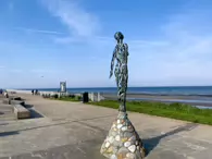 VOYAGER BY LINDA BRUNKER AT LAYTOWN STRAND [THERE IS ALSO ANOTHER EXAMPLE OF HER WORK NEARBY]-232724-1