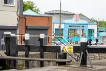 A NICE WALK ALONG THE ROYAL CANAL [FROM SHANDON GARDENS TO CROSS GUNS BRIDGE]-232250-1