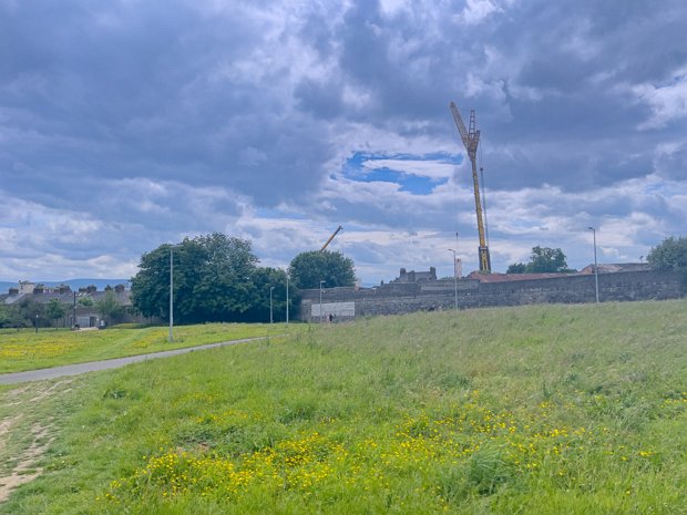 LARGE CRANE ON PRUSSIA STREET Prussia Street was closed today to allow for the removal of a tower crane.