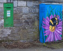 PAINT-A-BOX STREET ART AT BUS STOP 611 [BEE HAPPY BY JENNY CLEARY]-223135-1