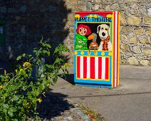 HOMAGE TO THE PUPPET THEATRE [PAINT-A-BOX STREET ART BY TRACEY MOCA]-240983-1