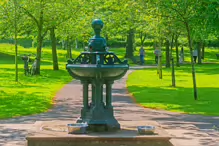 A FACILITY FOR DOGS AT HERBERT PARK [AN OLD WATER FOUNTAIN PUT TO GOOD USE]-233354-1