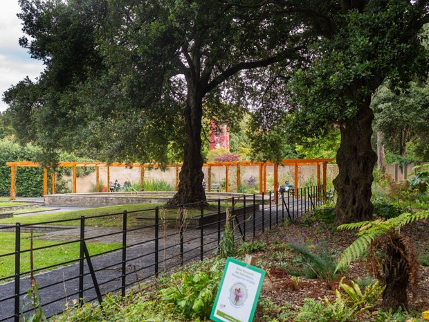 WALLED GARDEN IN AUTUMN