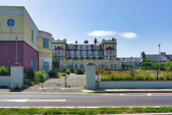 THE LA TOUCHE HOTEL AS IT WAS IN JUNE 2013 [A SAD STORY OF DECLINE]-235145-1