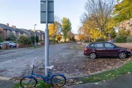 NORTHBROOK AVENUE [AT THE ENTRANCE TO RANELAGH GARDENS PUBLIC PARK]-157998-1