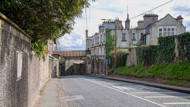 CHAPELIZOD In April 2024 I devoted about two weeks to exploring Phoenix Park and Chapelizod Village