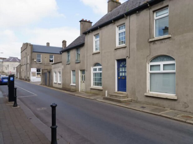 COLLEGE STREET College Street in Carlow, Ireland, is a historic thoroughfare that encapsulates the town's rich history and...